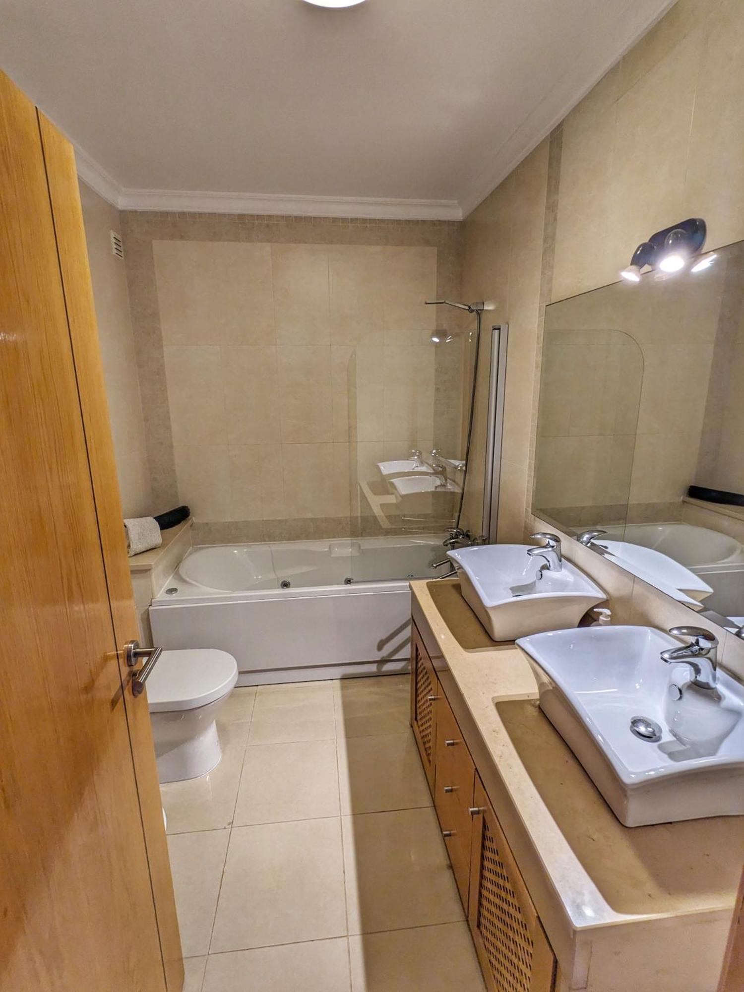 Farm Village- Townhouse 2 Mins From Old Town Albufeira Dış mekan fotoğraf