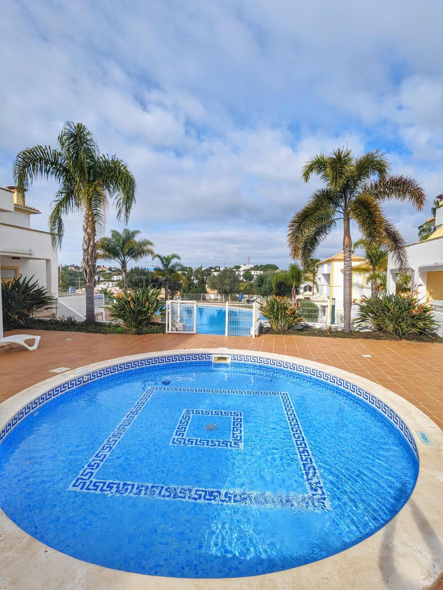 Farm Village- Townhouse 2 Mins From Old Town Albufeira Dış mekan fotoğraf
